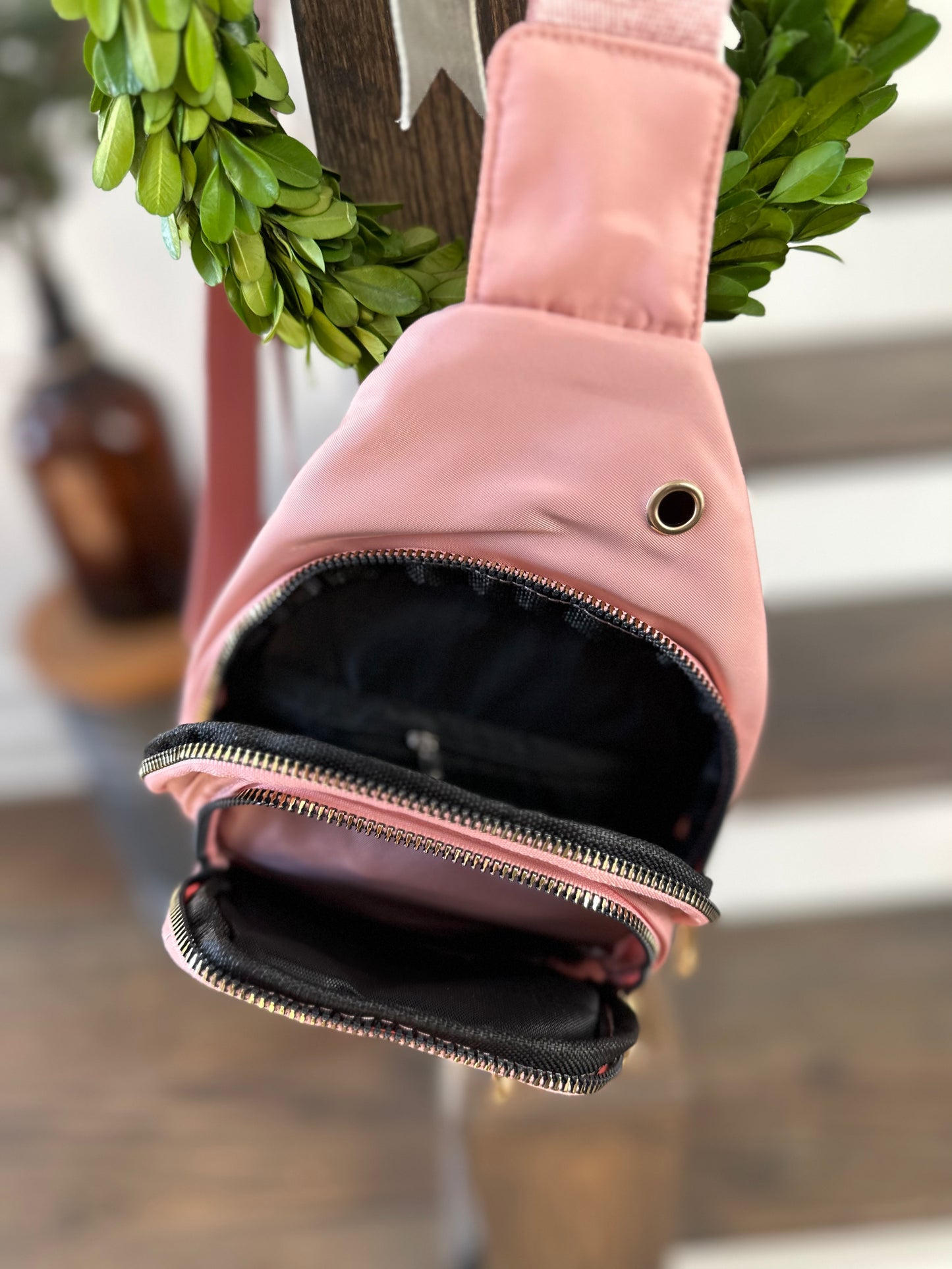Chic Sling Bag (Soft Pink)