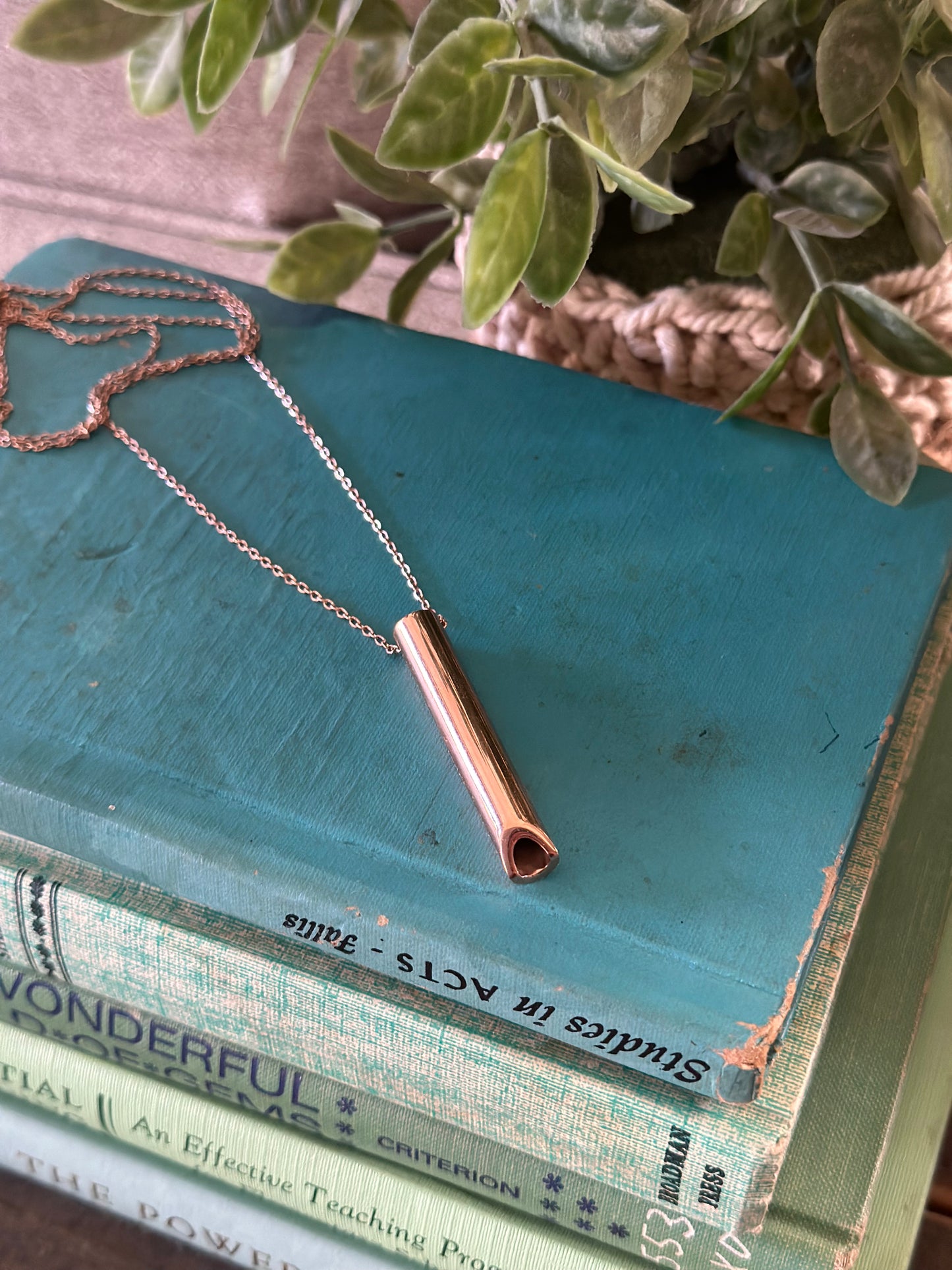 Stainless Steel Anxiety Necklace for Women's Mindful Meditation and Stress Relief"