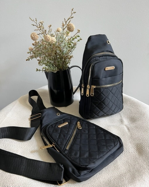 Chic Sling Bag in Black