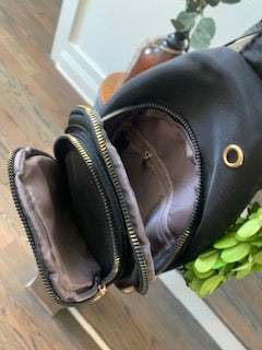 Chic Sling Bag in Black